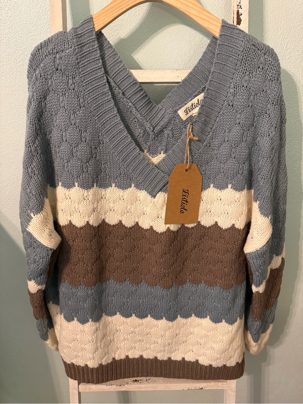 NWT Listicle Women's V-Neck Striped Cable Knit Sweater Blue, Cream Brown Size L